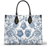 Catholight Eleganza Sacra: Borsa in Pelle Blu e Bianca per la Devozione
